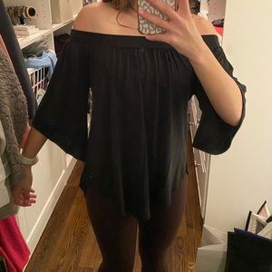 black off the shoulder lizard thicket top